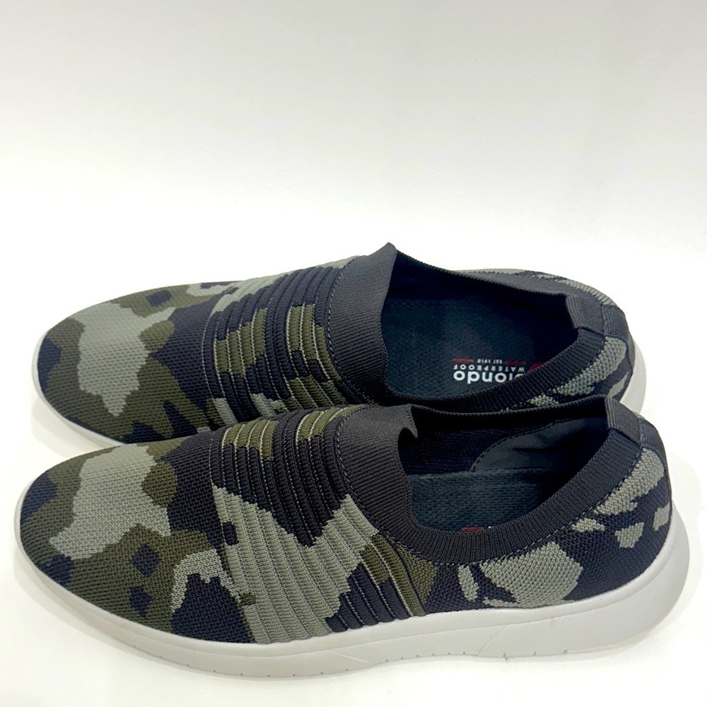 Blondo Camo Karen knit slip on sneakers waterproof green comfort size 10 M